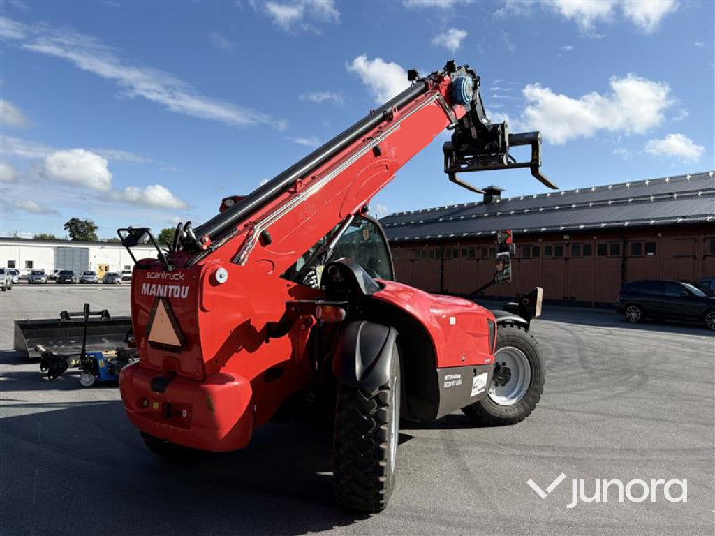 Teleskoplastare MANITOU  MT 1840 HA ST4 - flera tillbehör & redskap