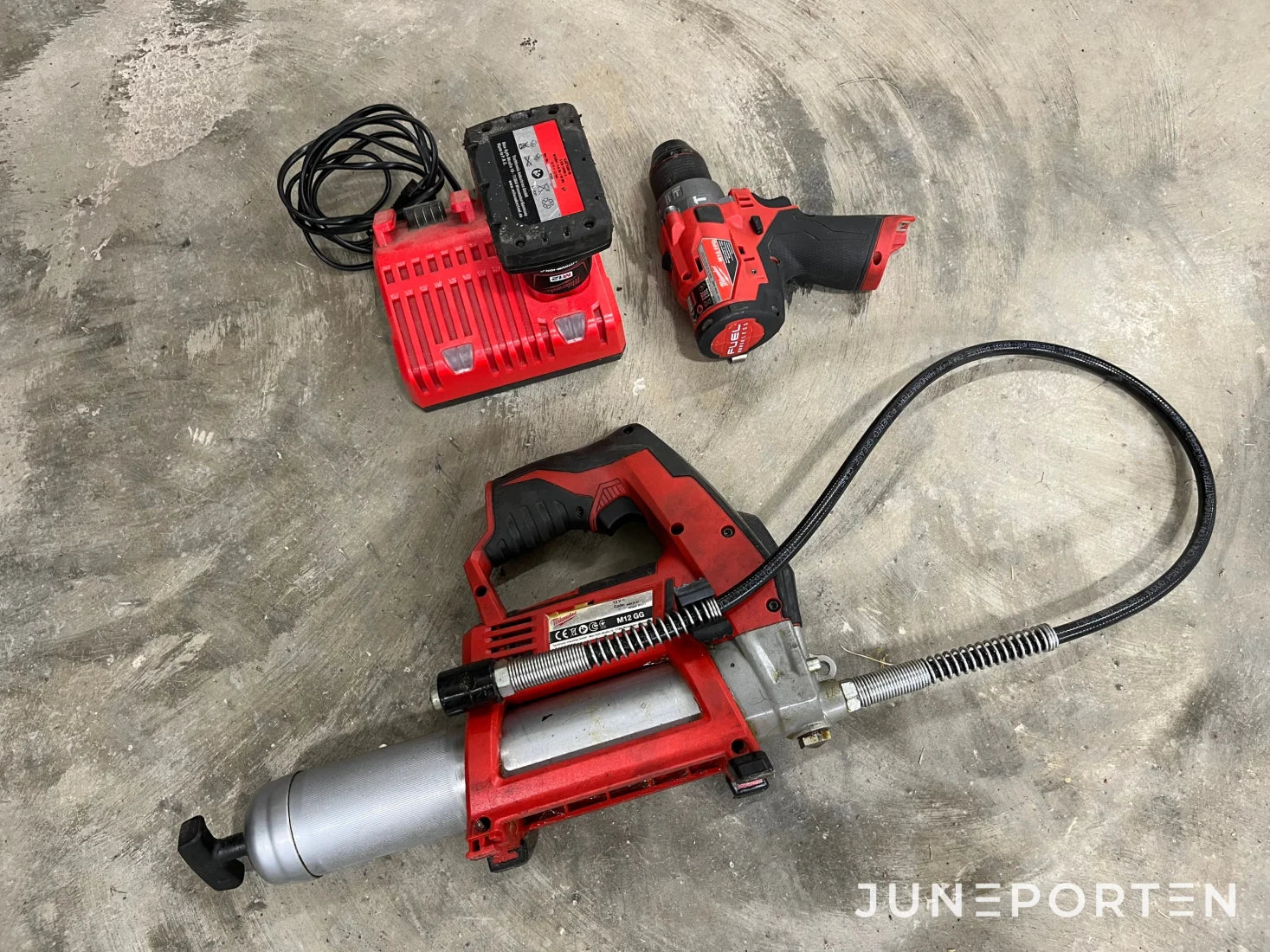 Fettpistol och skruvdragare Milwaukee M12