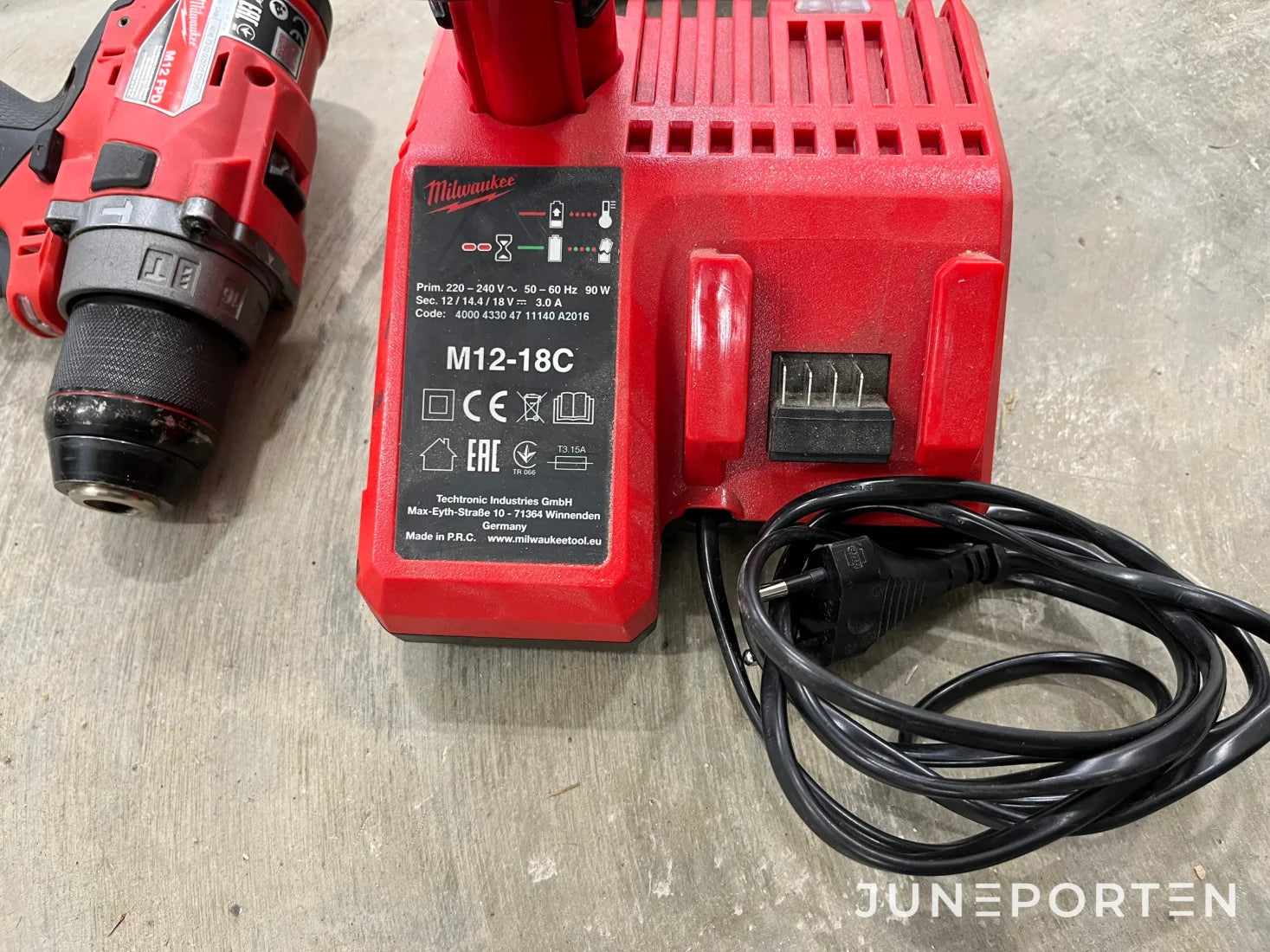Fettpistol och skruvdragare Milwaukee M12