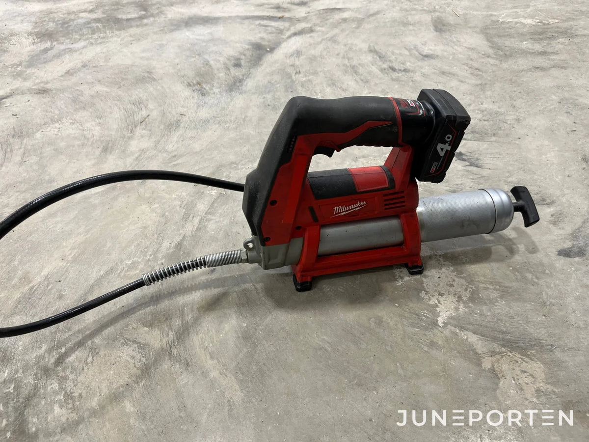 Fettpistol och skruvdragare Milwaukee M12