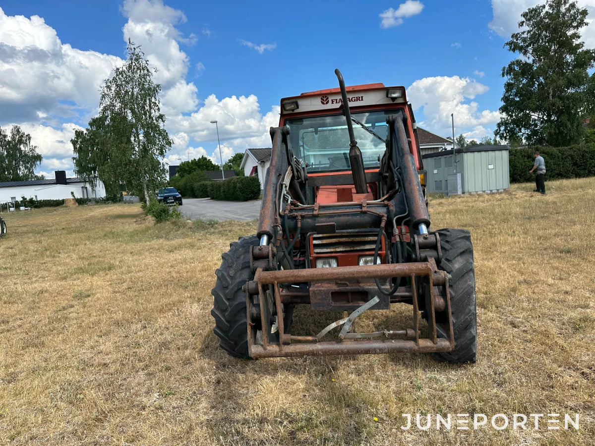 Fiat 80-90 DT med trima lastare