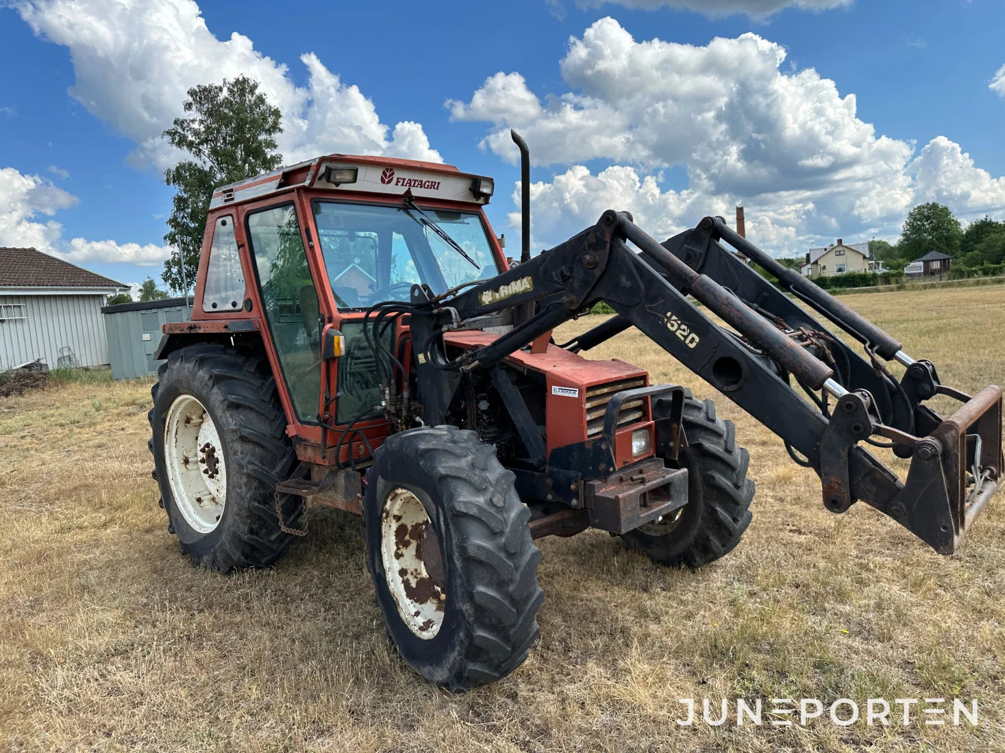 Fiat 80-90 DT med trima lastare