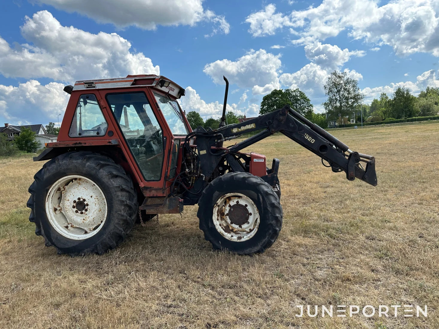 Fiat 80-90 DT med trima lastare