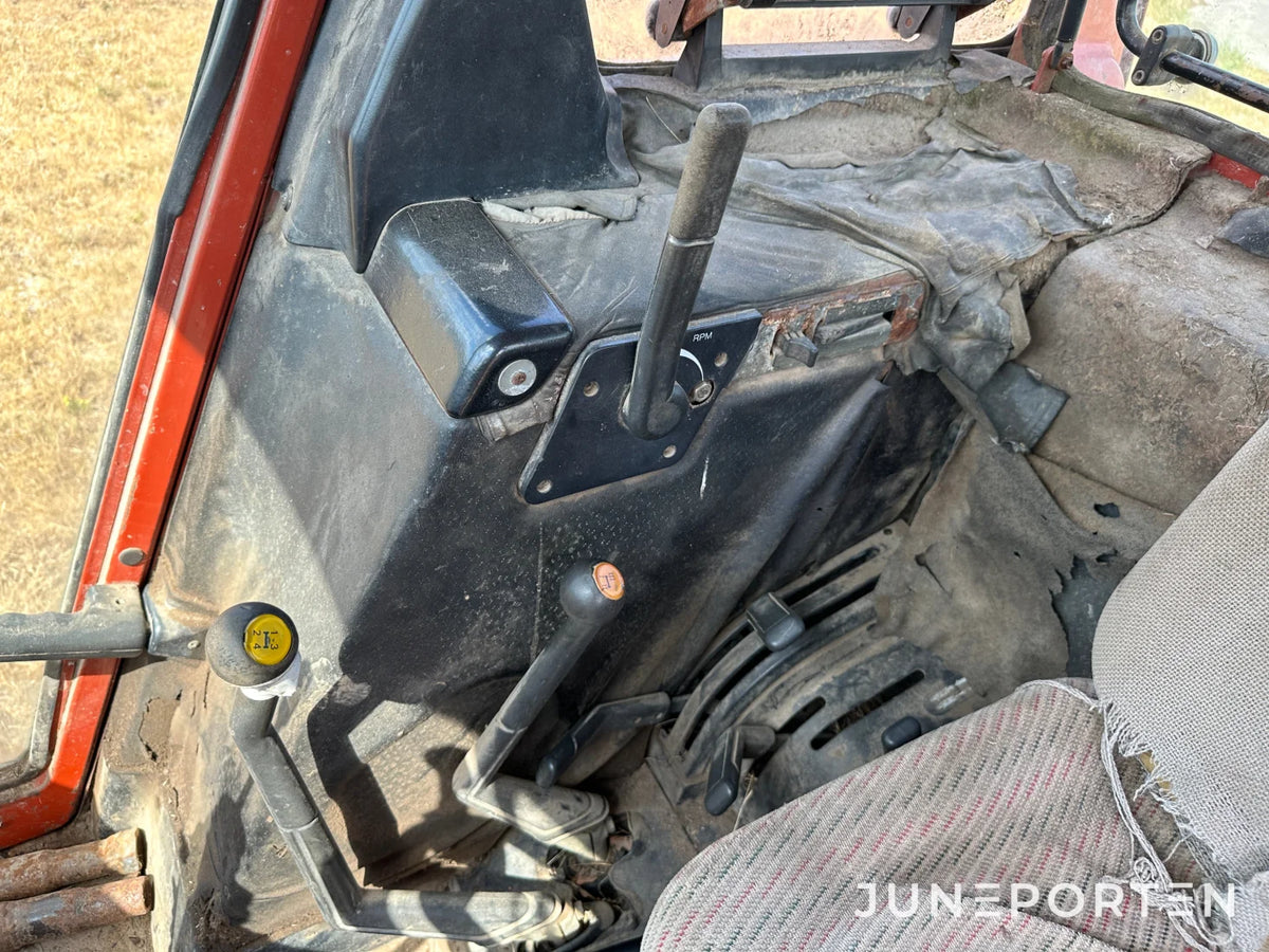 Fiat 80-90 DT med trima lastare