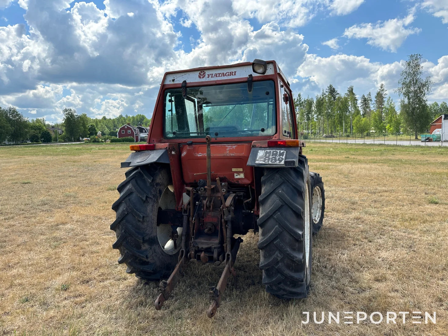 Fiat 80-90 DT med trima lastare