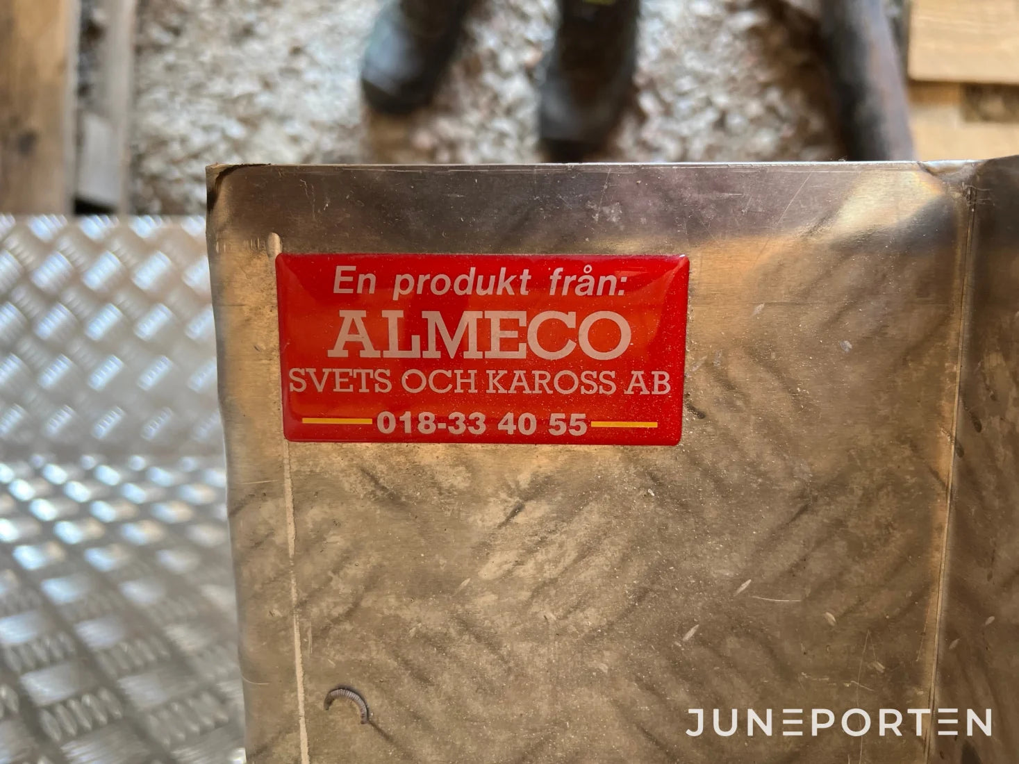 Flaklåda / Lastsläde Almeco till Isuzu Dubelhytt