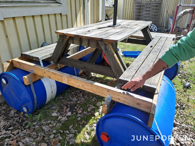 Flytande parkbänk