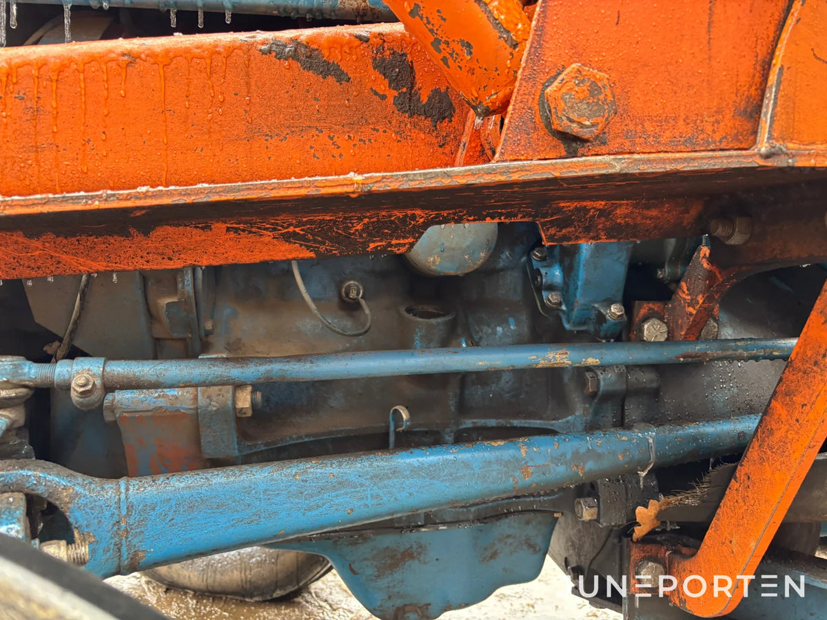 Ford 3000 med lastare