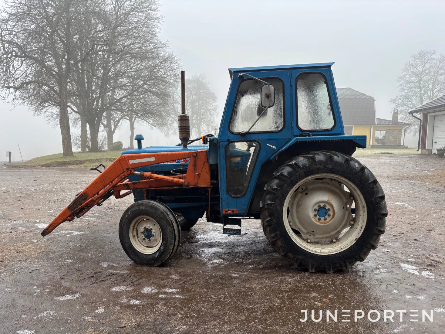 Ford 3000 med lastare