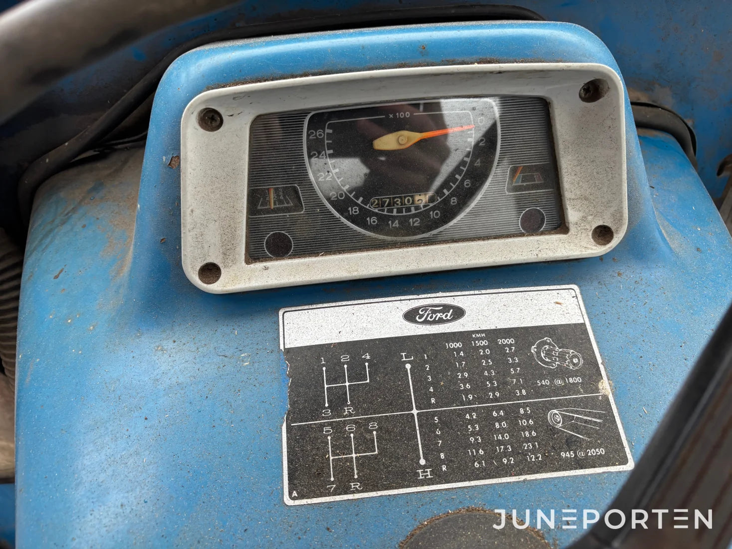 Ford 3000 med lastare