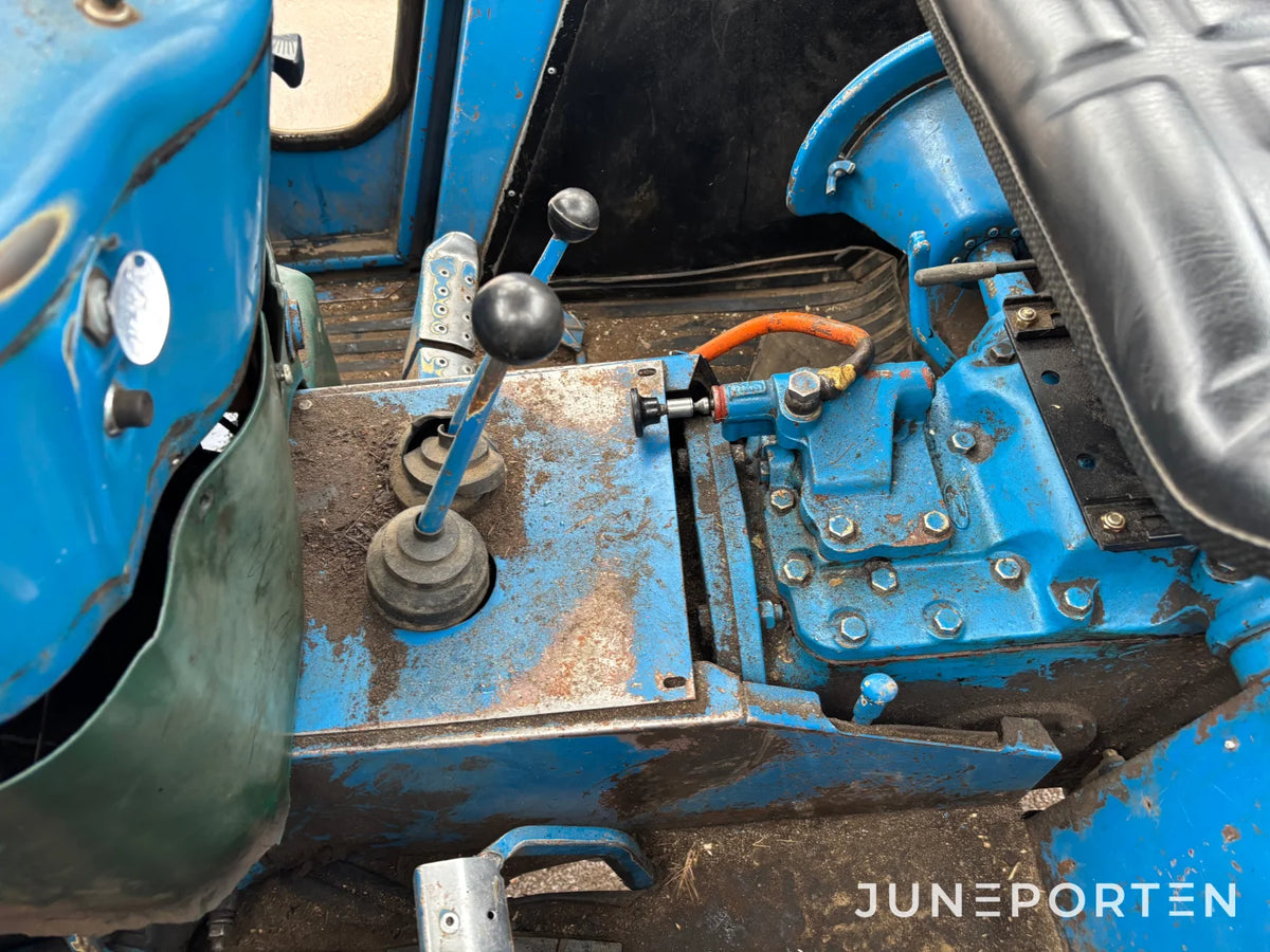 Ford 3000 med lastare