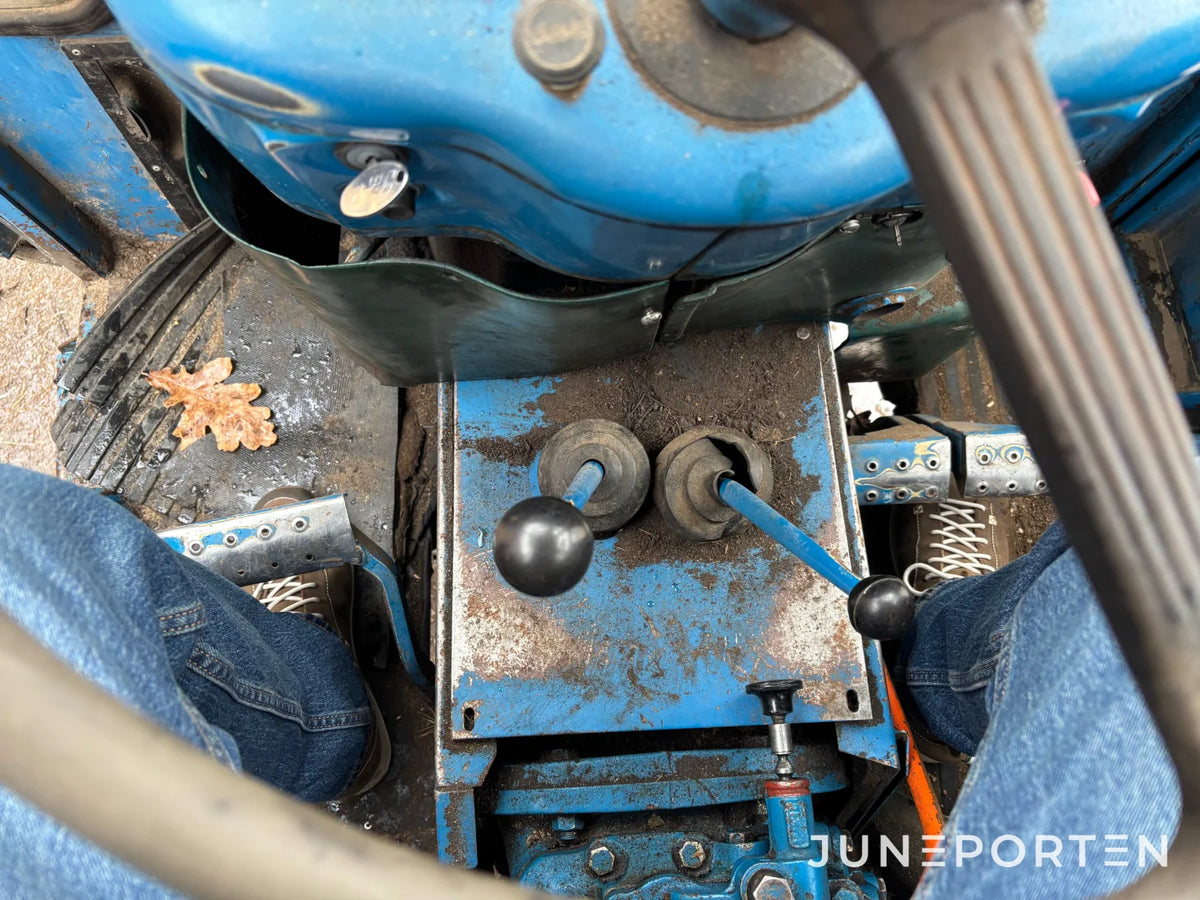 Ford 3000 med lastare