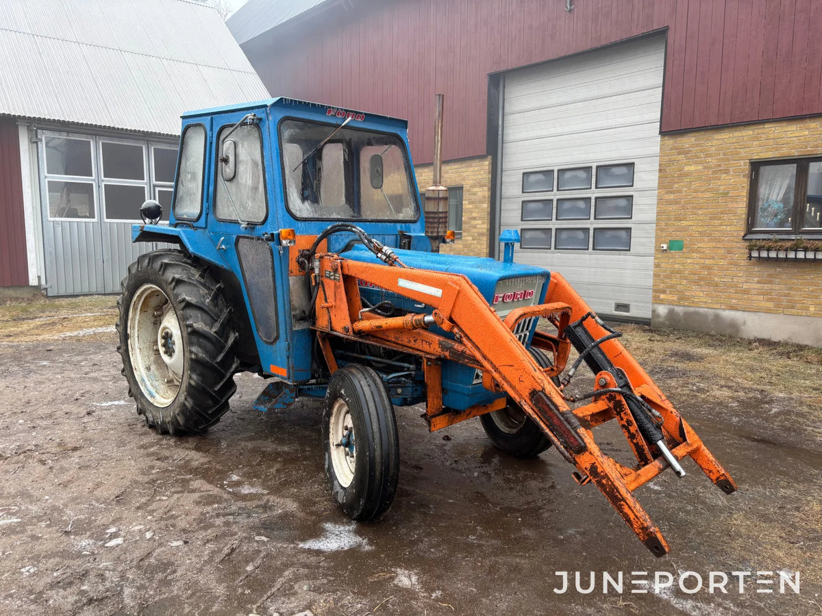 Ford 3000 med lastare