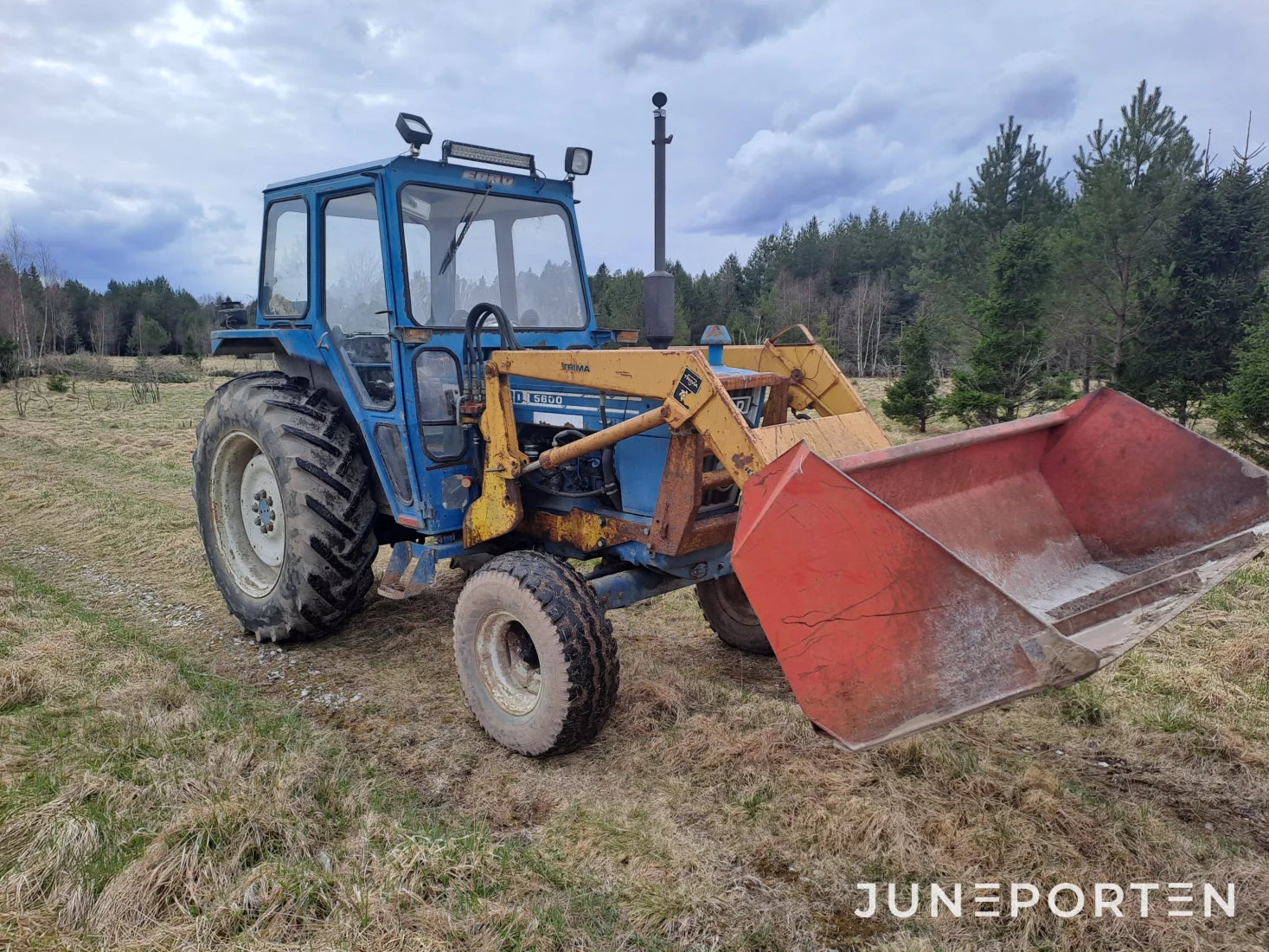 Ford 5600 med lastare