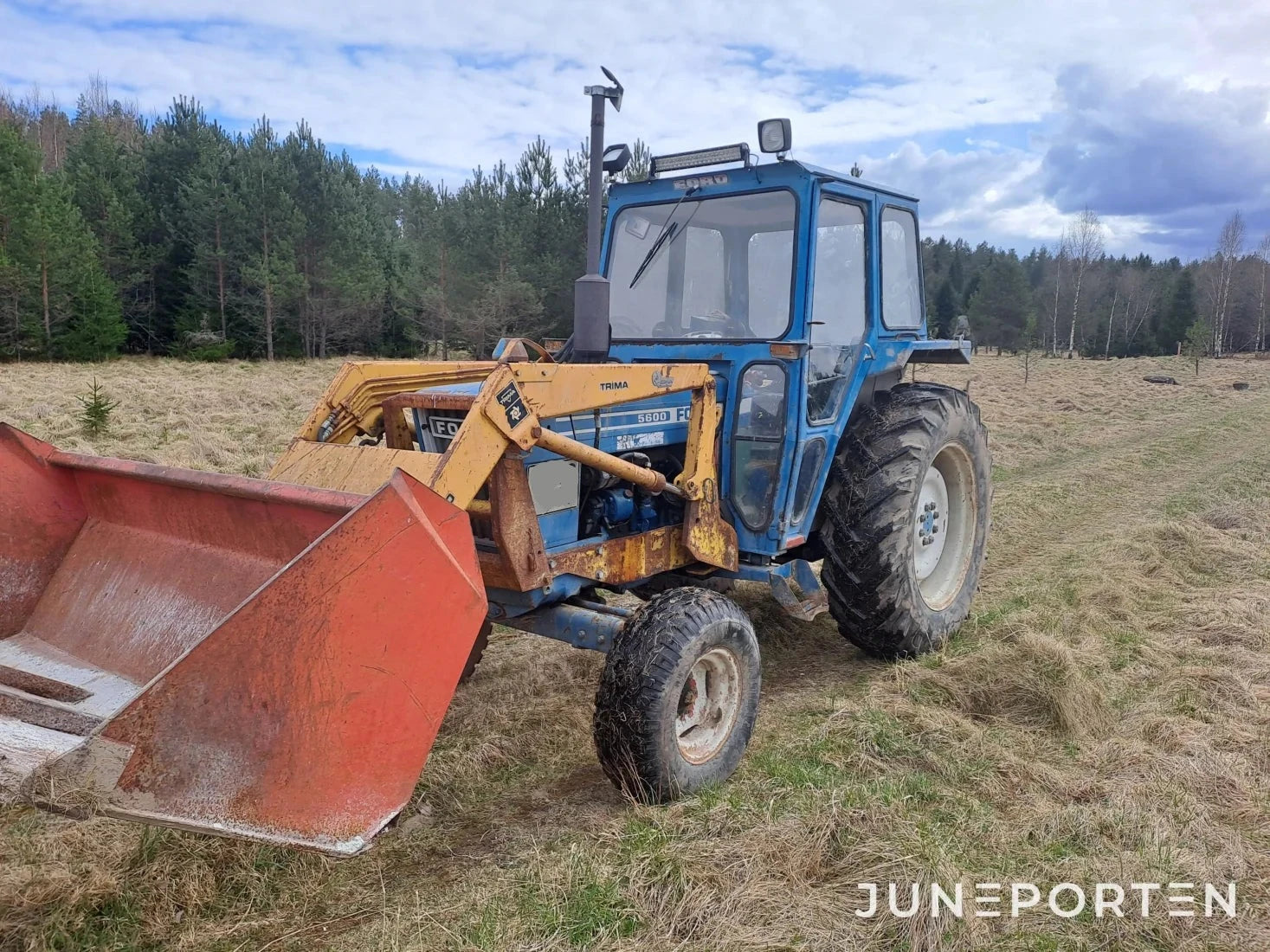 Ford 5600 med lastare