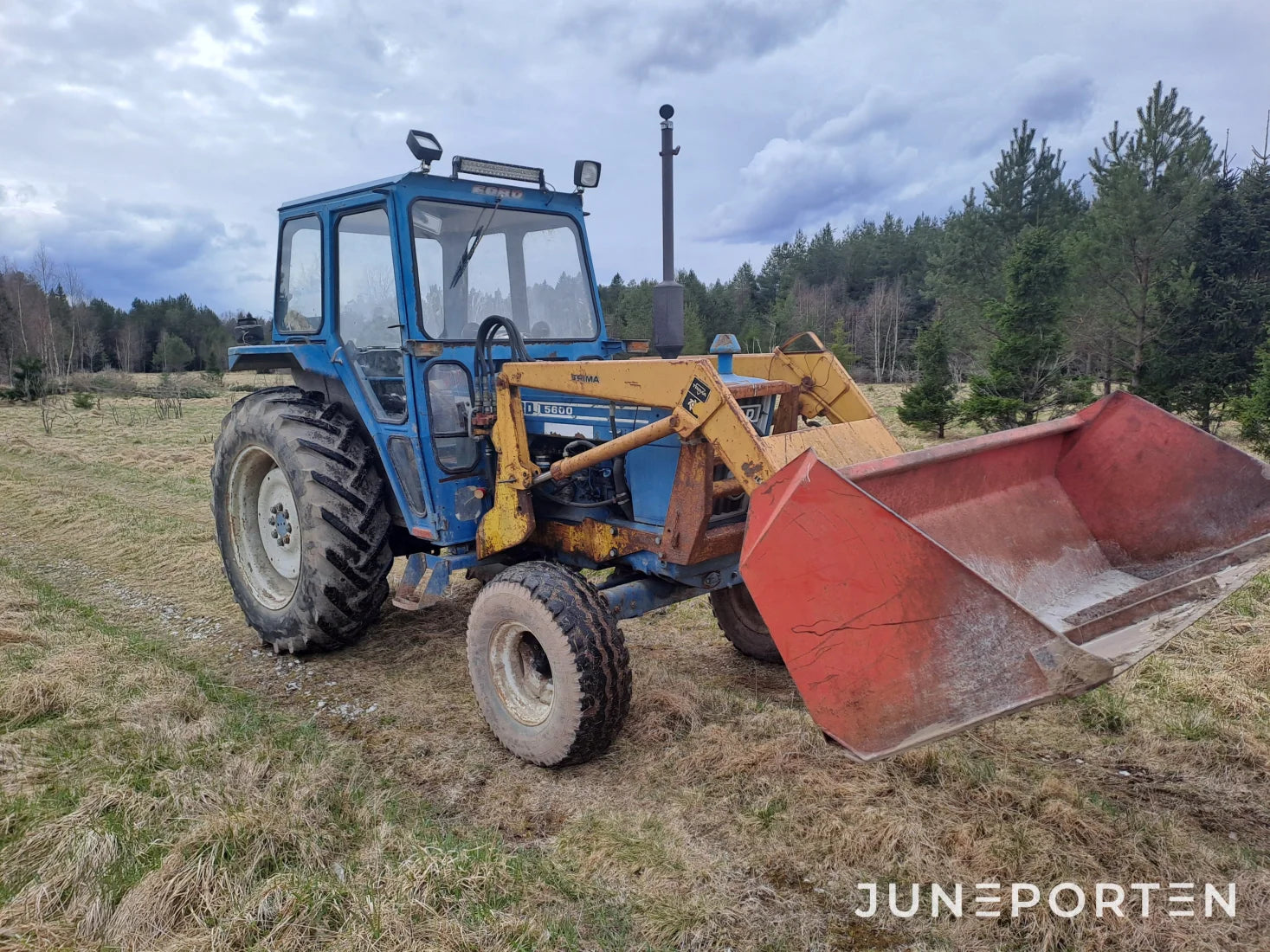 Ford 5600 med lastare
