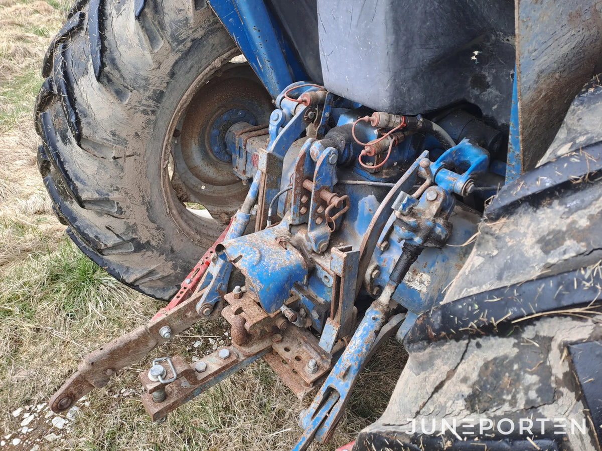 Ford 5600 med lastare