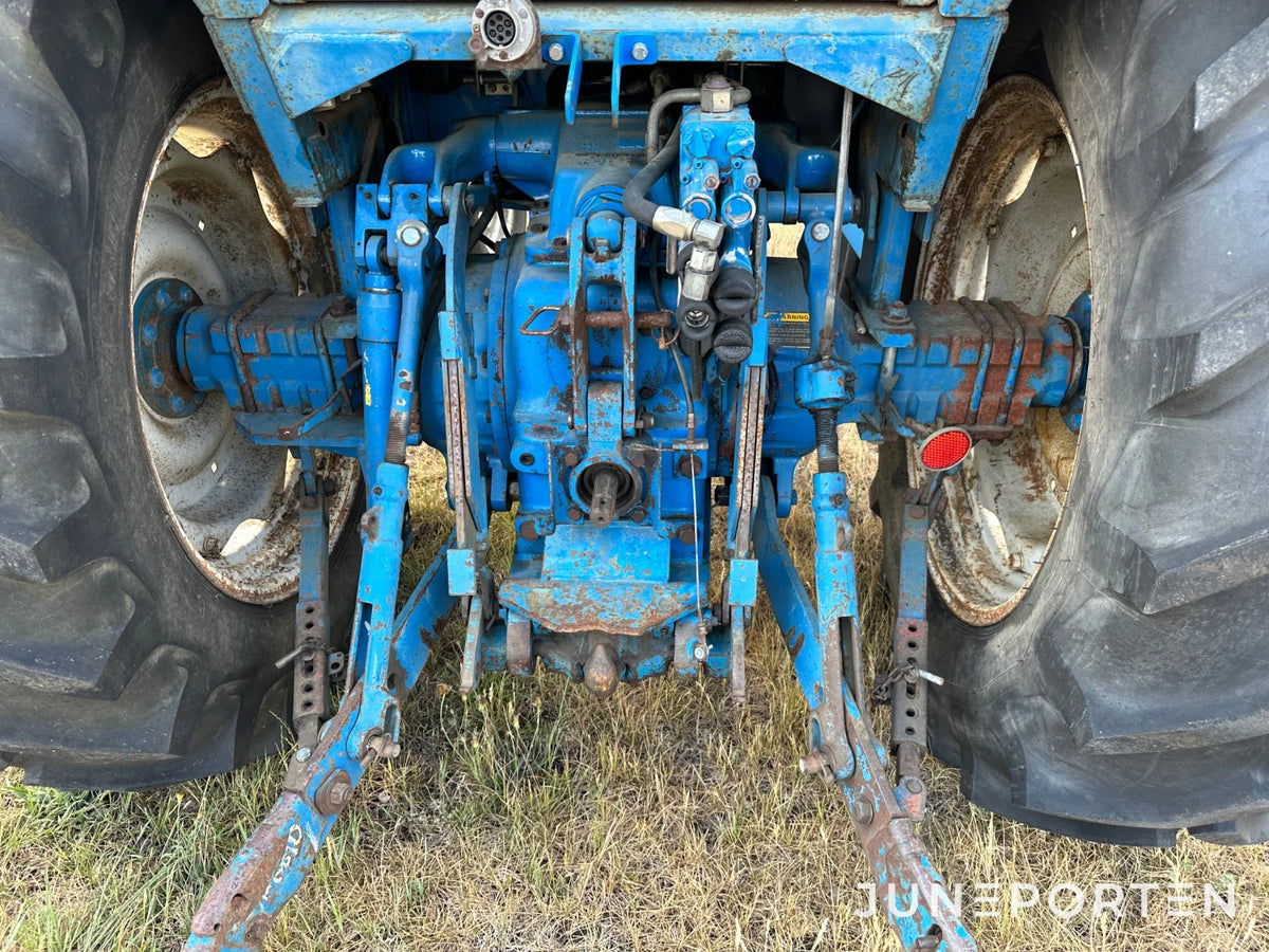 Ford 5610 med lastare