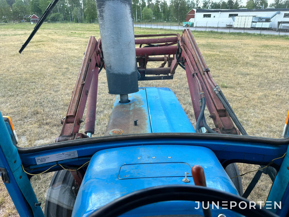 Ford 5610 med lastare