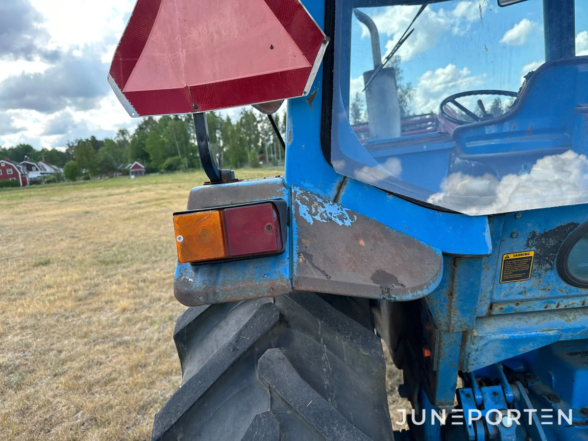 Ford 5610 med lastare
