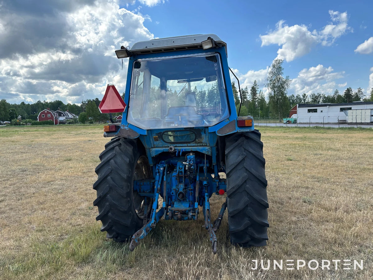 Ford 5610 med lastare