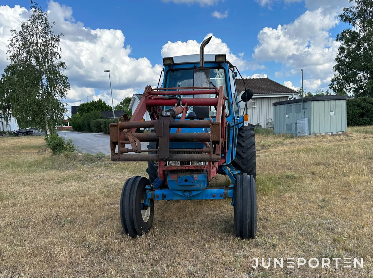 Ford 5610 med lastare