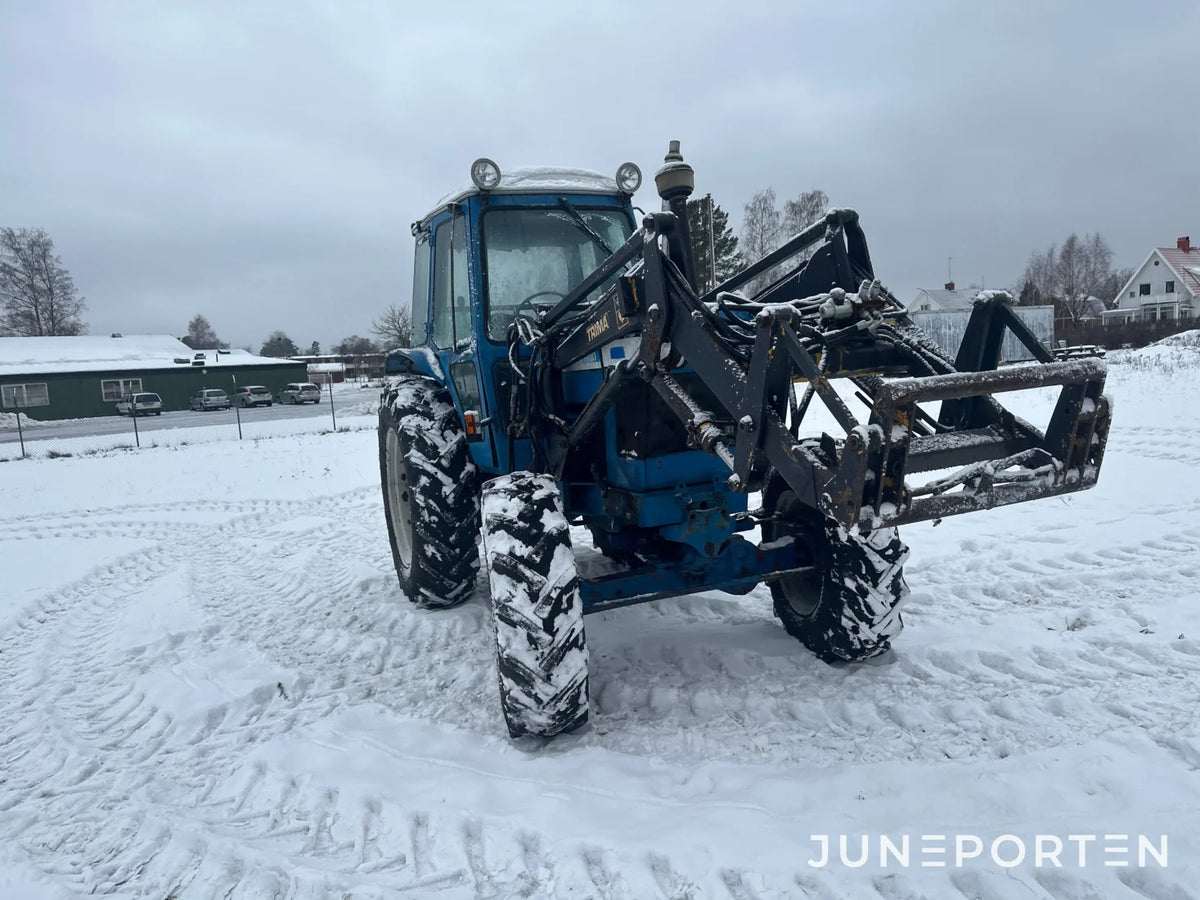 Ford 7700 med trima lastare