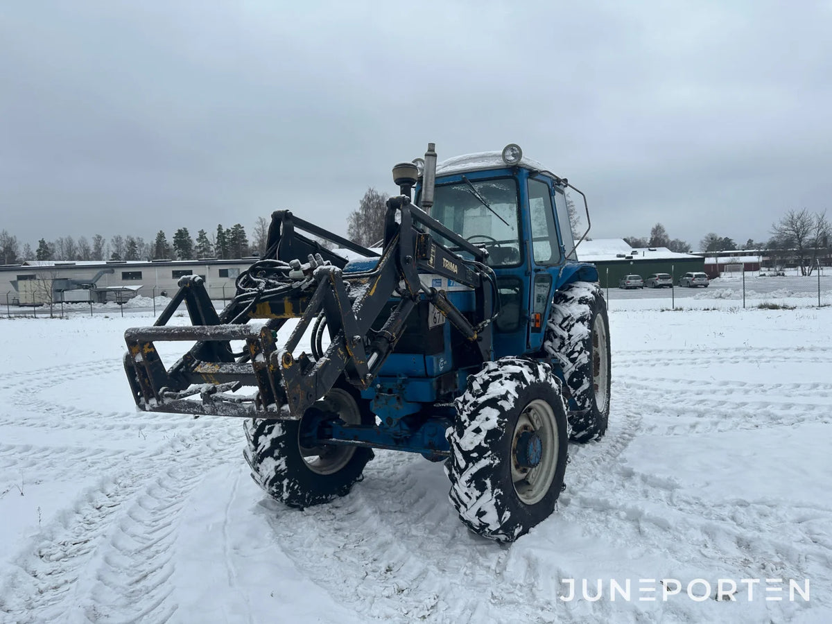 Ford 7700 med trima lastare