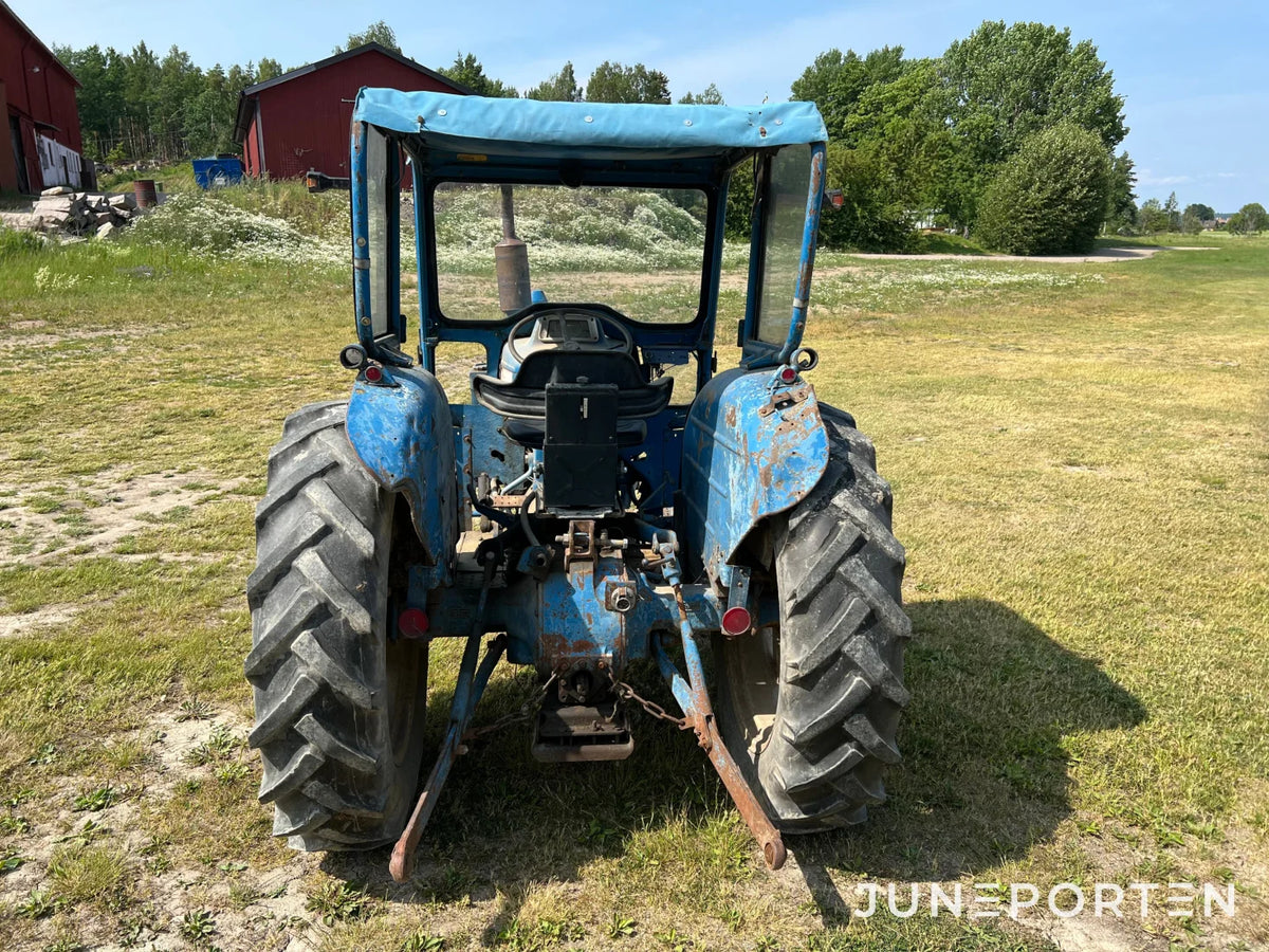Ford Super Dexta 3000