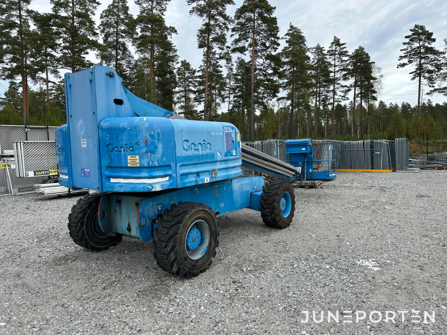 Bomlift Genie S-60