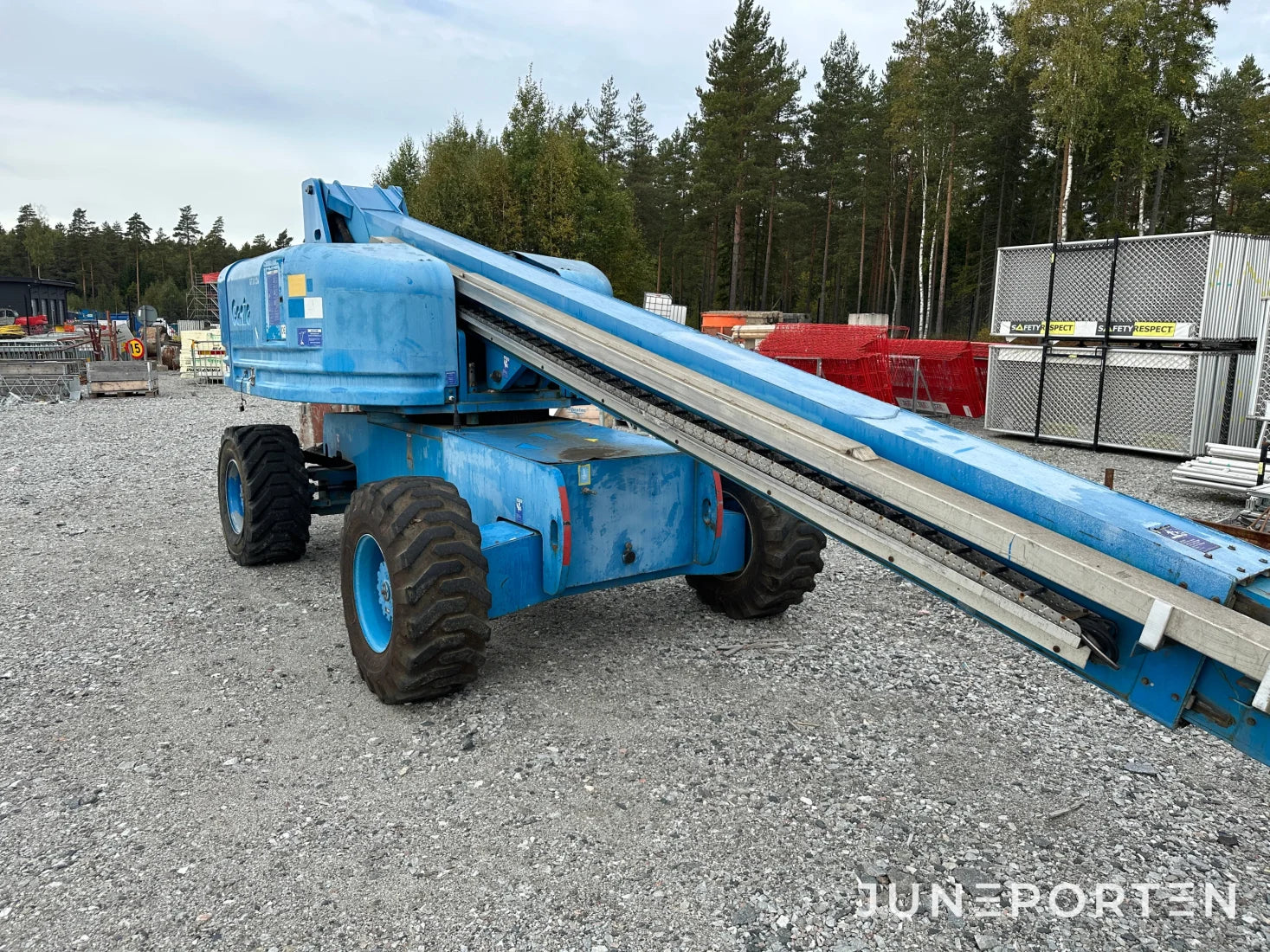 Bomlift Genie S-60