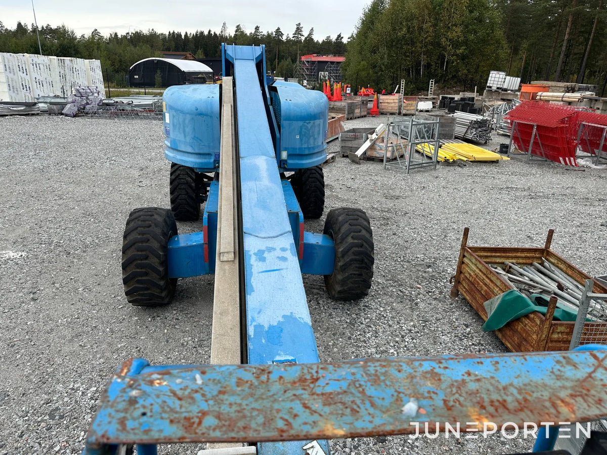 Bomlift Genie S-60
