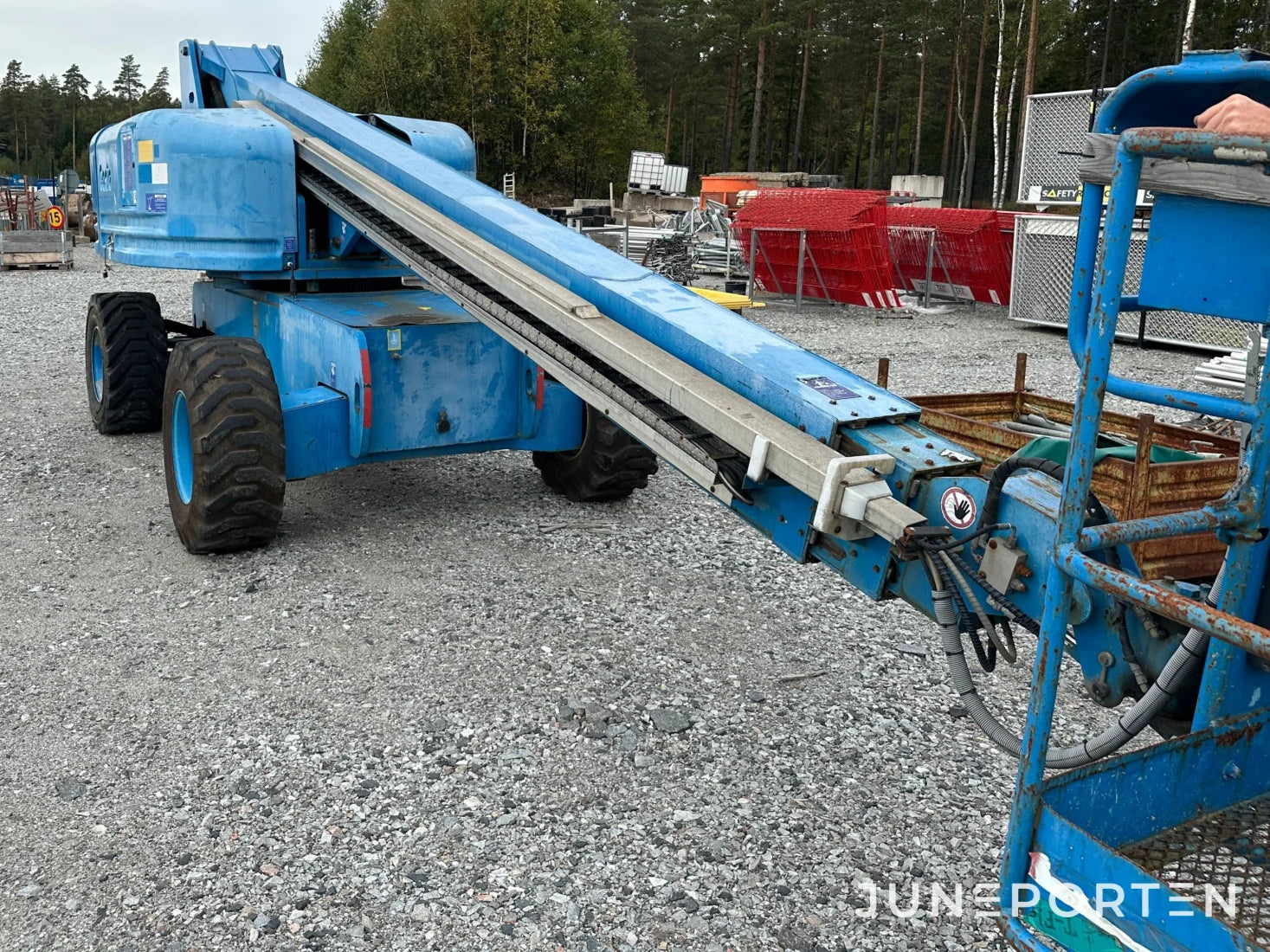 Bomlift Genie S-60