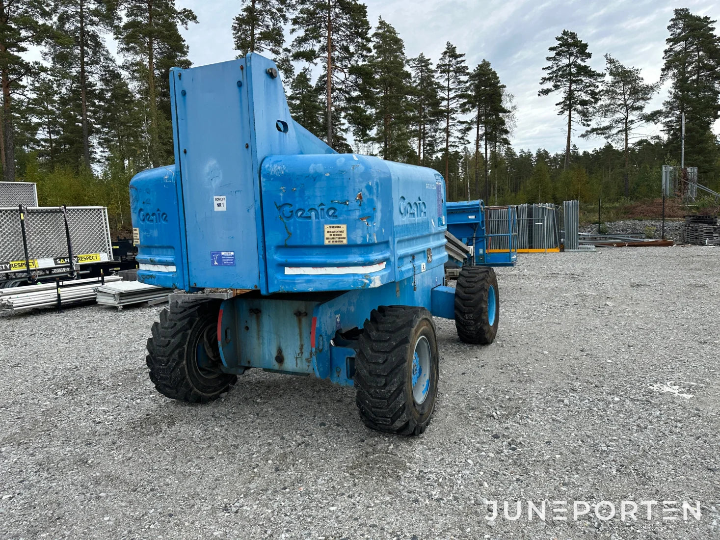 Bomlift Genie S-60