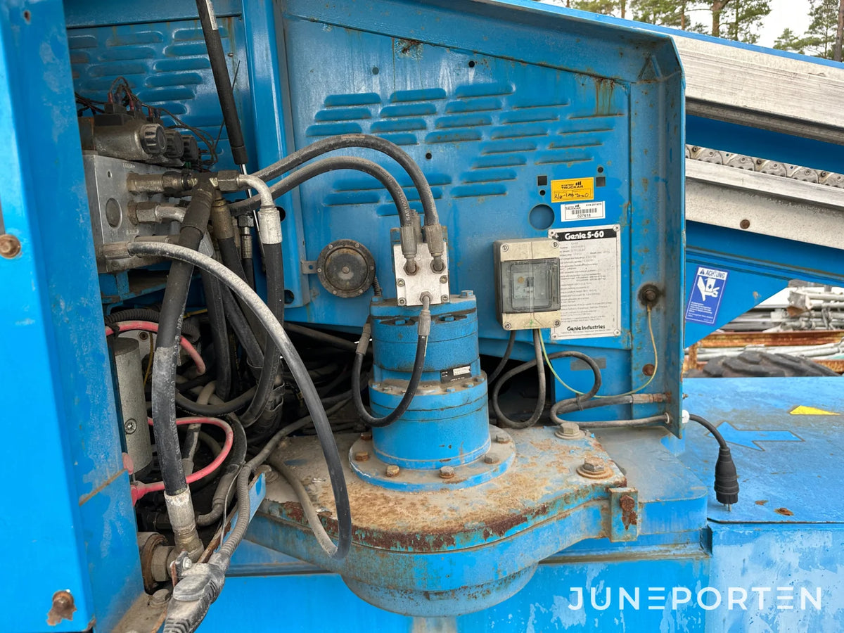 Bomlift Genie S-60