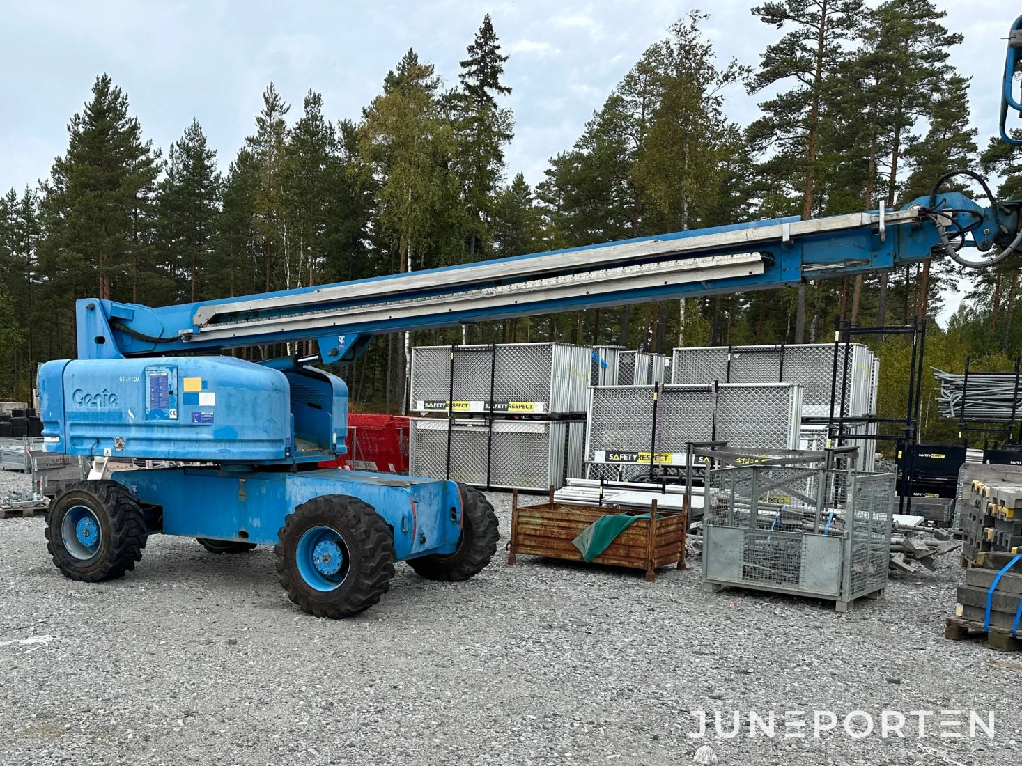Bomlift Genie S-60