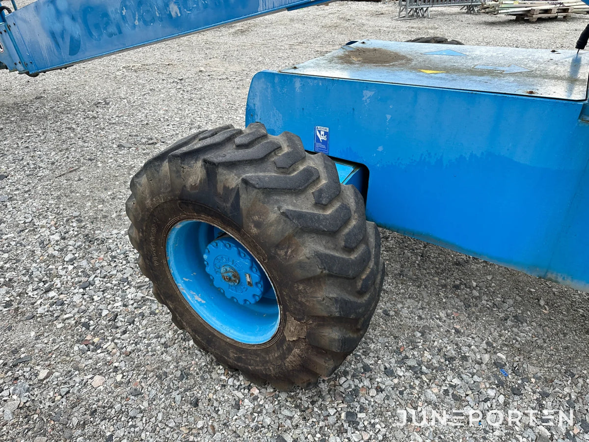 Bomlift Genie S-60
