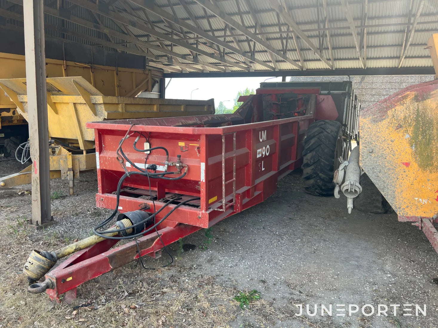 Gödselspridare Uggerbys UM90 SLS