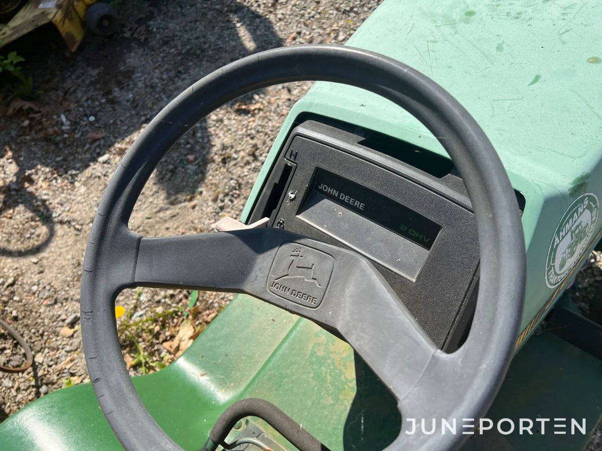 Gräsklippare John Deere STX 30