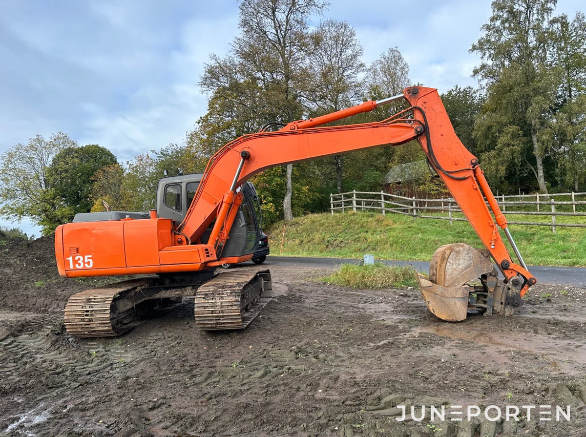 Grävmaskin Hitachi EX 135