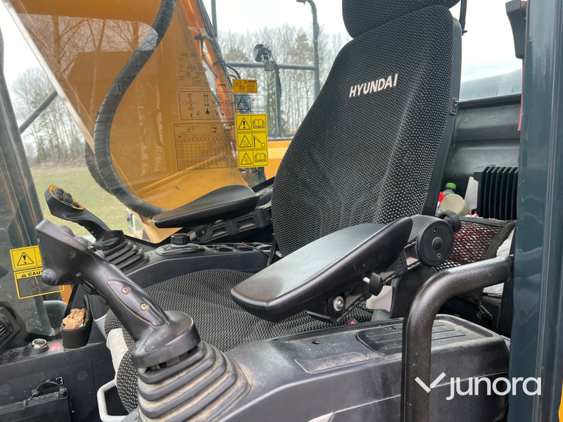 Bandgrävare Hyundai HX220 L
