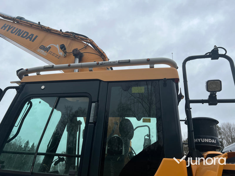 Bandgrävare Hyundai HX220 L