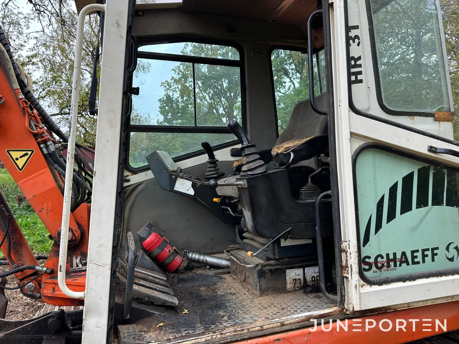 Bandgrävare Schaeff HR31