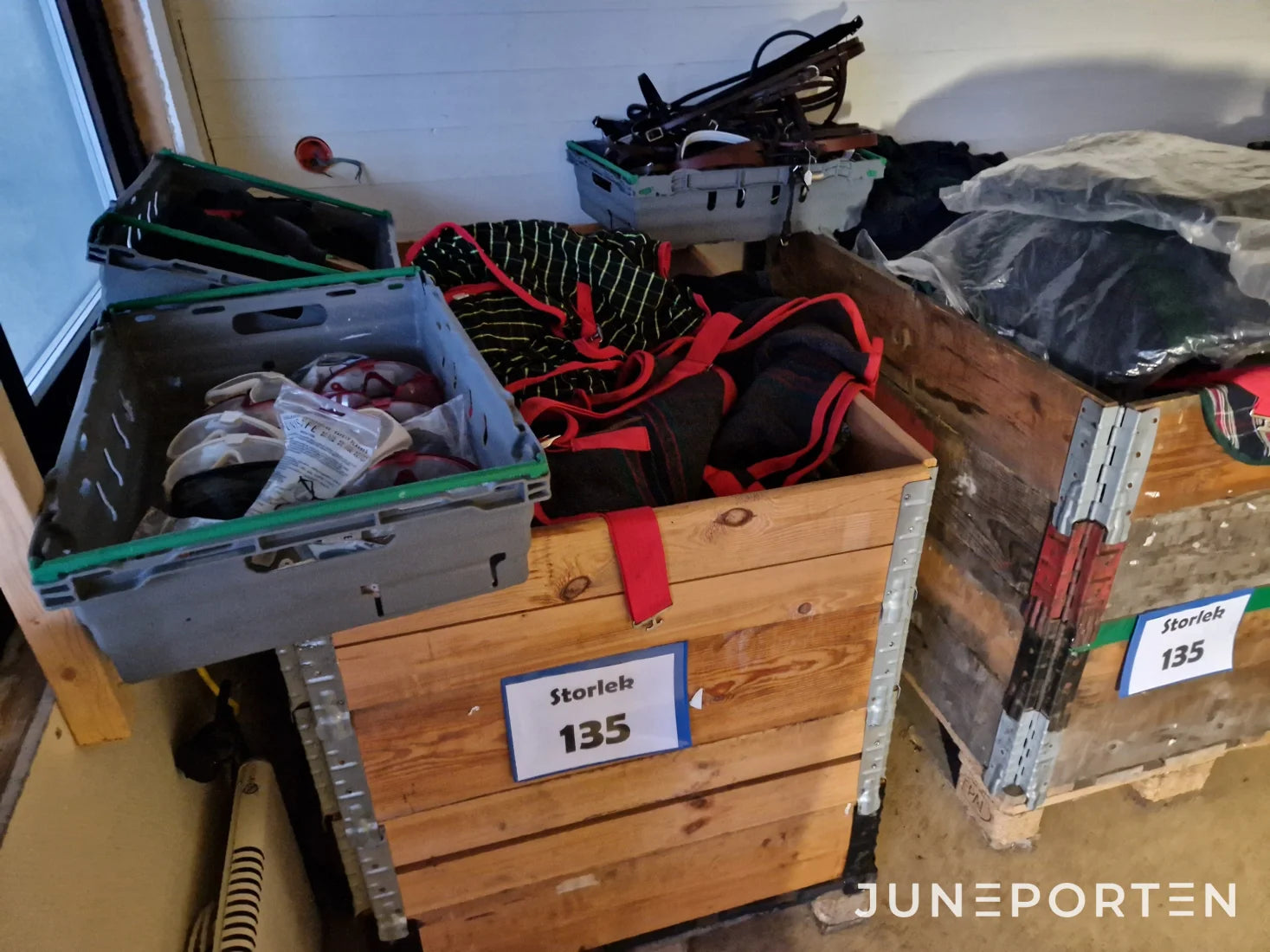 Hästutrustning Oanvänd (Sadlar, stövlar, hjälmar etc.)