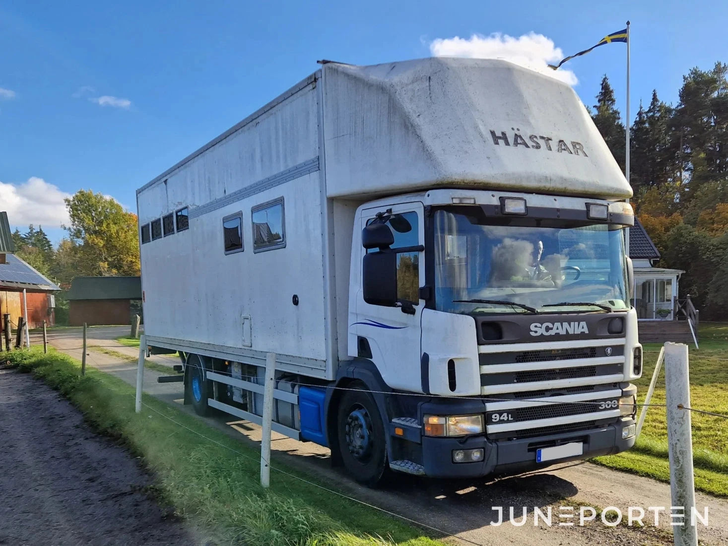 Hästlastbil Scania P94LB4X2NB300