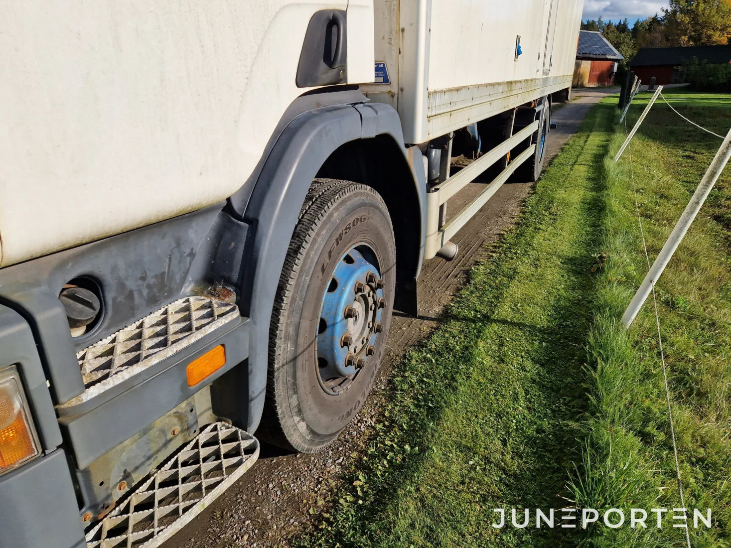 Hästlastbil Scania P94LB4X2NB300