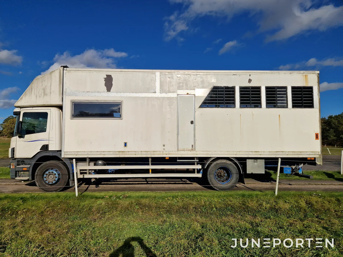 Hästlastbil Scania P94LB4X2NB300
