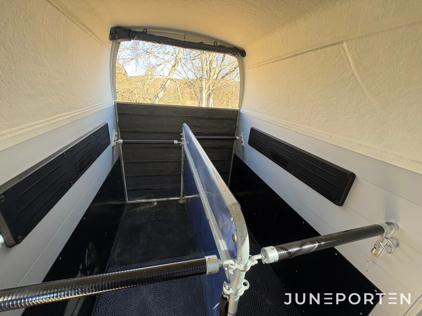 Hästtransport Bücker Clear-Round