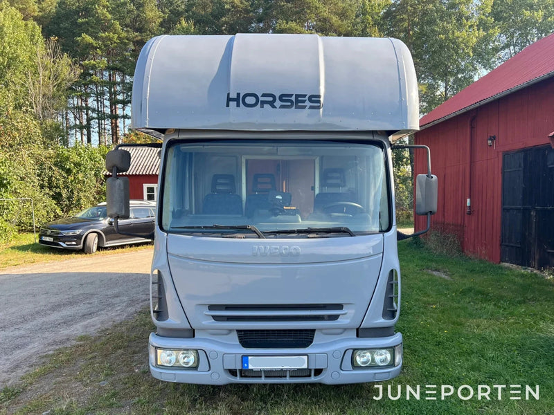 Hästtransport Iveco 75E17