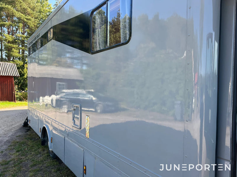Hästtransport Iveco 75E17
